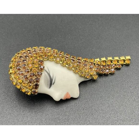 Amber Rhinestone Egyptian Flapper Lady Face Head Brooch Signed CW - Picture 3 of 7